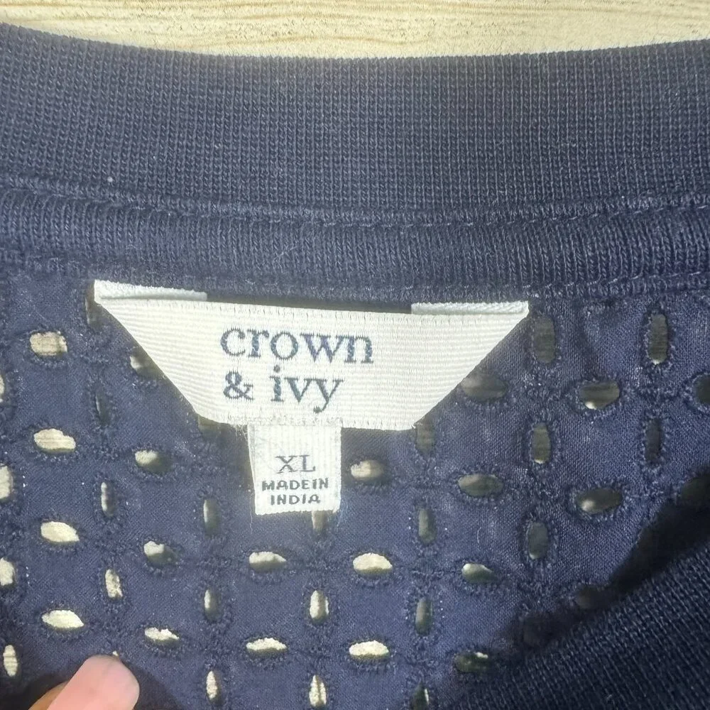 Crown & Ivy Navy Blue Sweatshirt Size XL - Picture 5 of 5